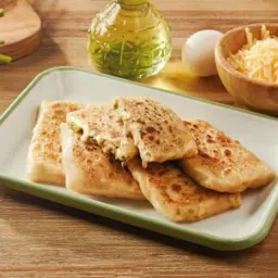 Cheddar Cheese & Eggs Mutabbak